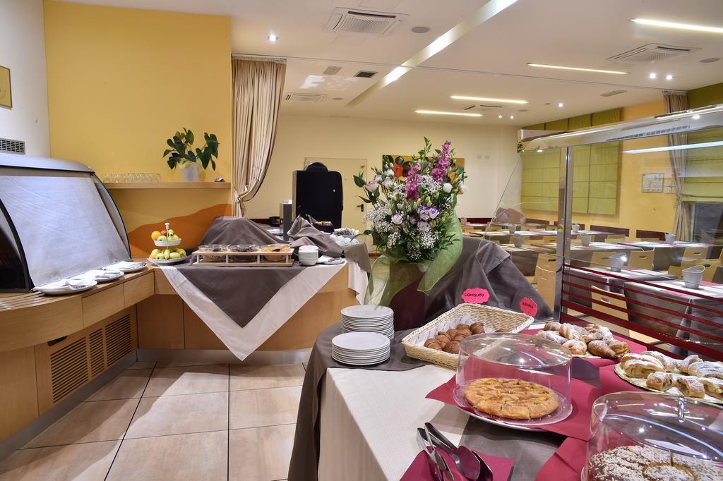 Tati Hotel Lugo  Exterior foto